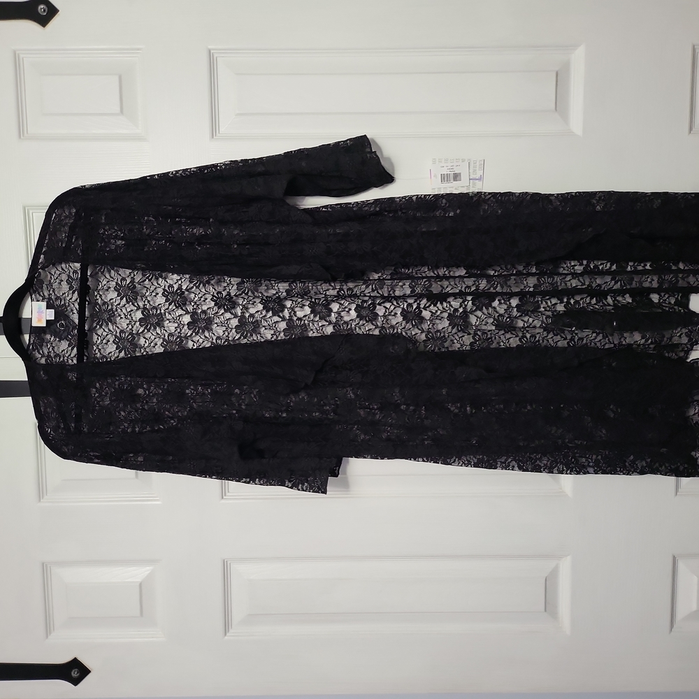 🖤Solid Black🖤 Lace Shirley